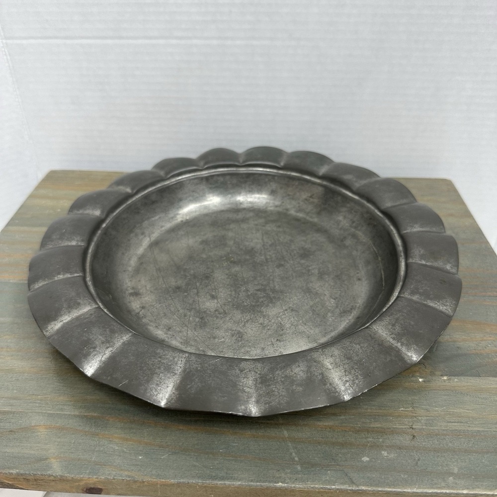 Vintage Pewter Serving Tray Round Scalloped Platter Fluted Metal Dish 11"